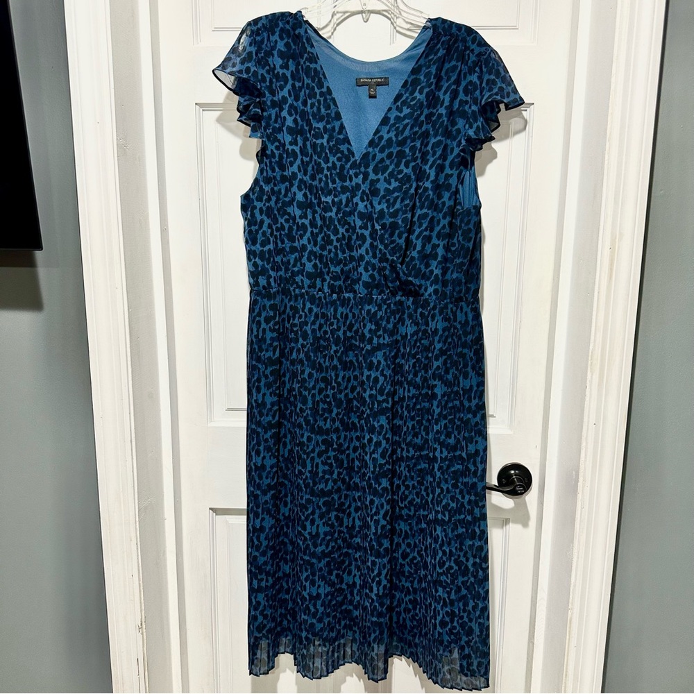 Banana Republic Pleated Leopard Print Dress with Flutter Sleeves
